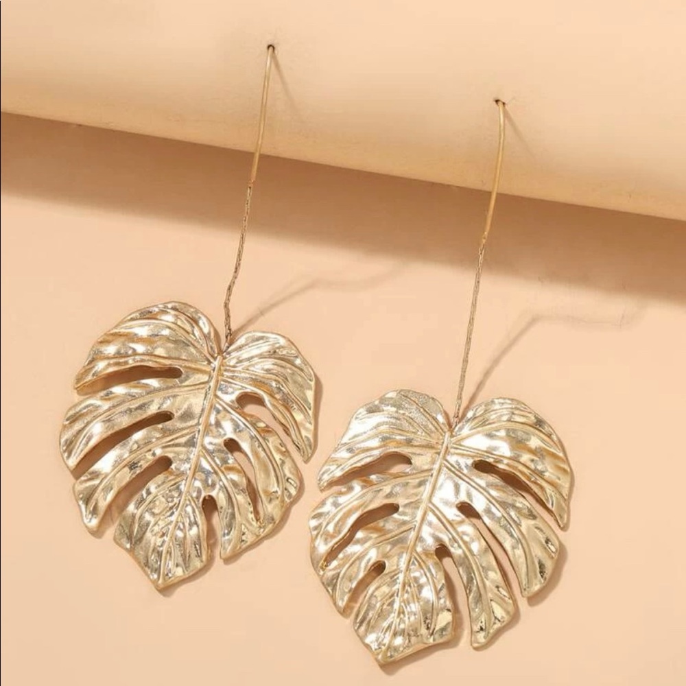 monstera leaf charm drop earrings